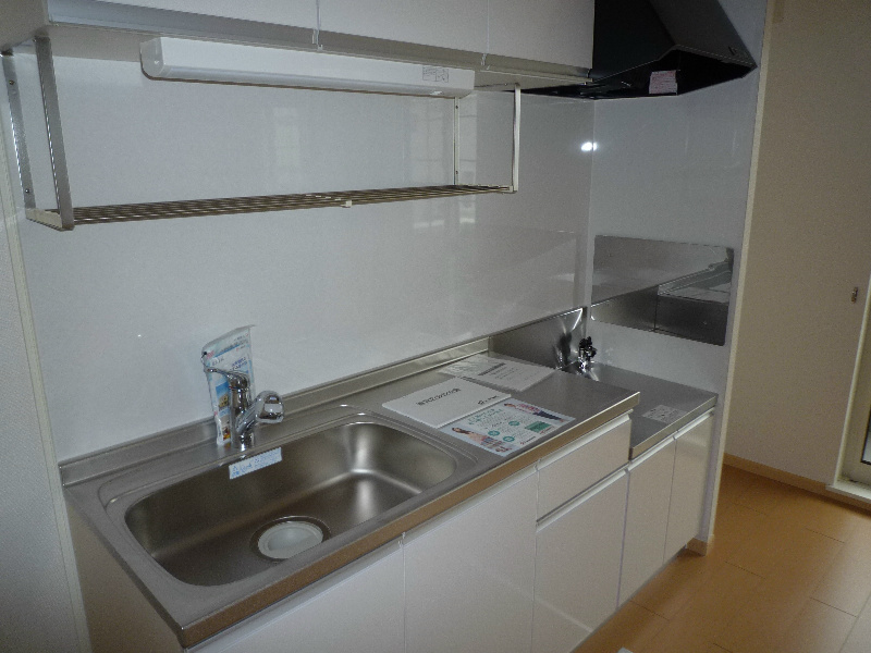 キッチン　写真は反転タイプ