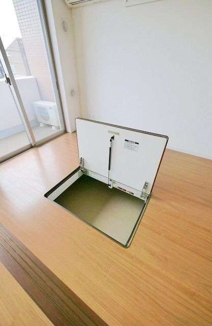 その他設備　約６帖の床下収納