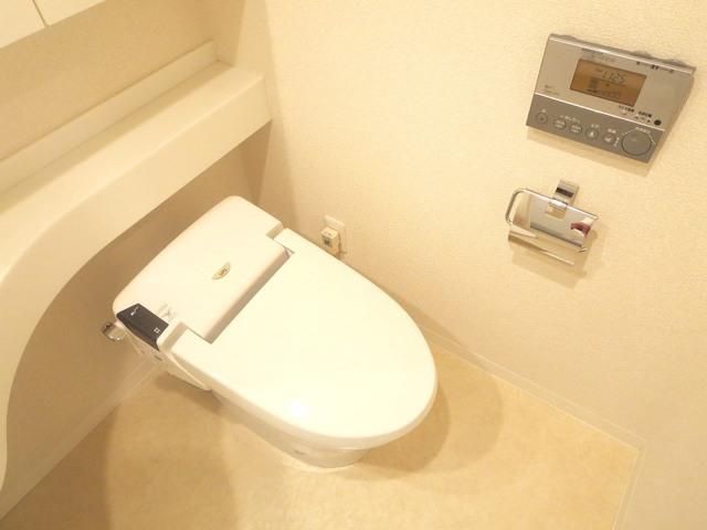 トイレ　お部屋探しは株式会社　タウンハウジング　までお気軽にお問合…