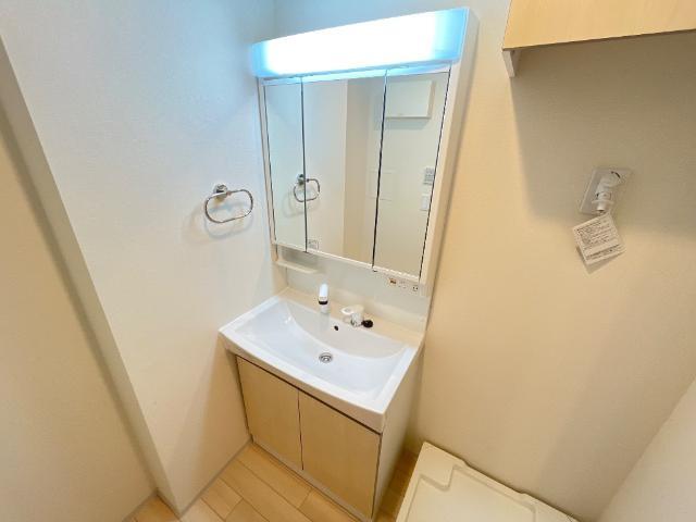 洗面設備　洗髪洗面化粧台