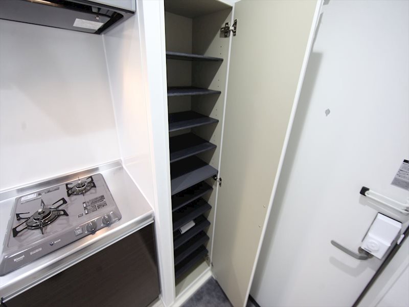 玄関　玄関　シューズボックス付（収納充実してます）