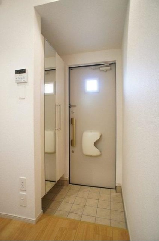 玄関　図面と現状に相違がある場合には現状を優先