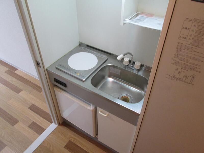 キッチン　お手入れのしやすい一口ＩＨクッキングヒーターのコンロです。