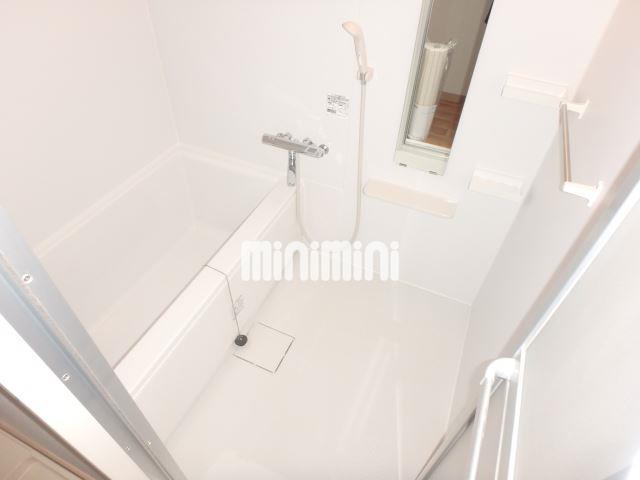 バス・シャワールーム　他号室写真併用。