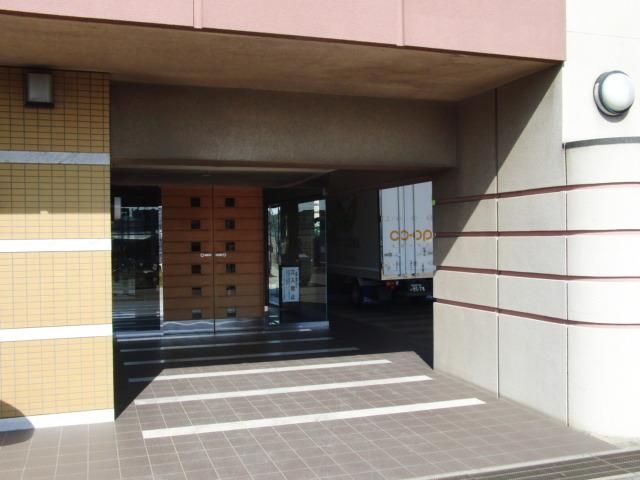 エントランス　エントランス