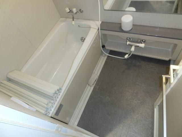 バス・シャワールーム　経済的な追い焚き付き