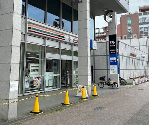 コンビニ　セブンイレブン 横浜センター南駅前店（コンビニ）まで1537m