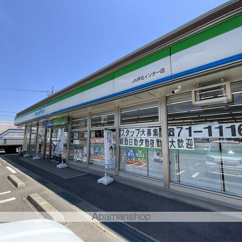 コンビニ　ＪＡ上伊那ファミリーマートＪＡ伊北インター店（コンビニ）まで773m
