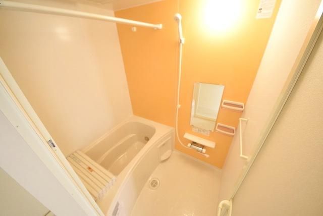 バス・シャワールーム　バスルーム