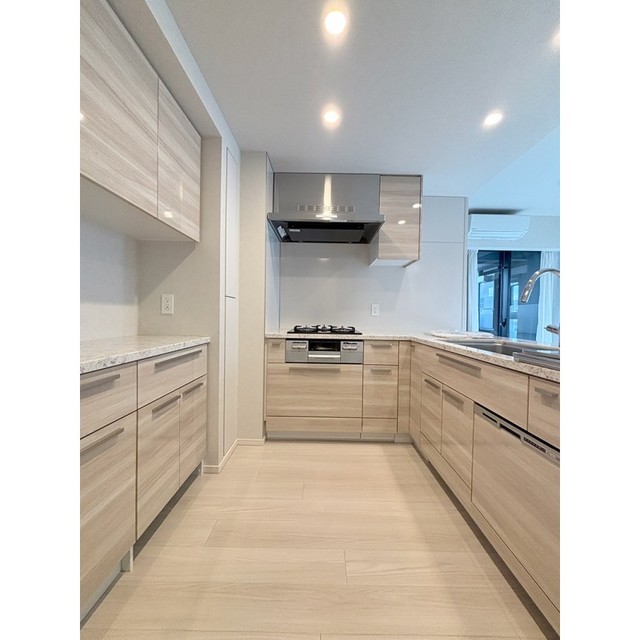 キッチン　※写真は同タイプ住戸です。