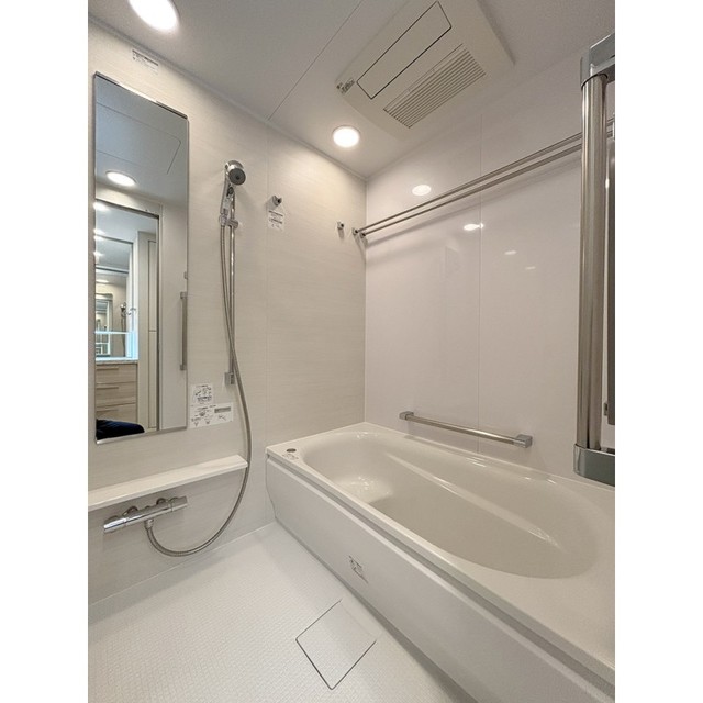 バス・シャワールーム　※写真は同タイプ住戸です。