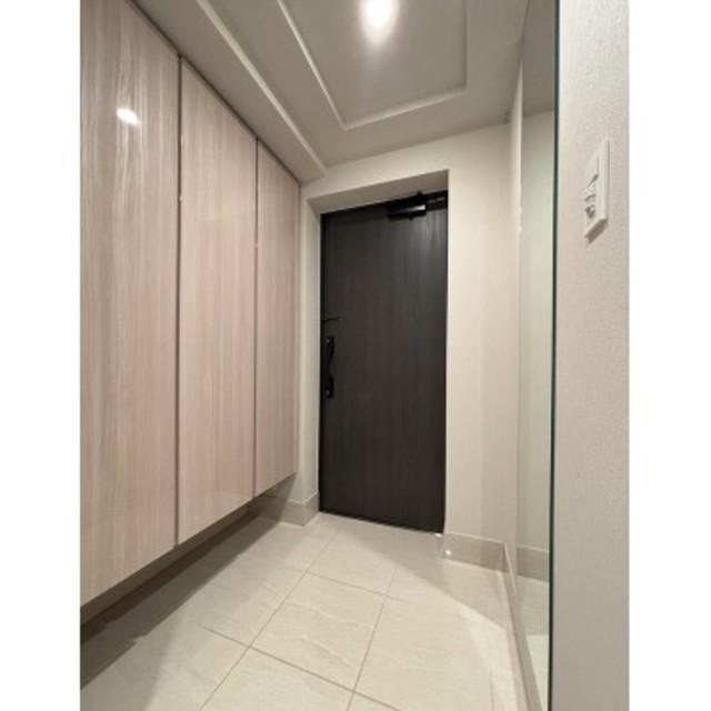 玄関　※写真は同タイプ住戸です。