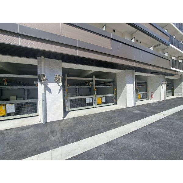 駐車場　※同仕様写真となります。