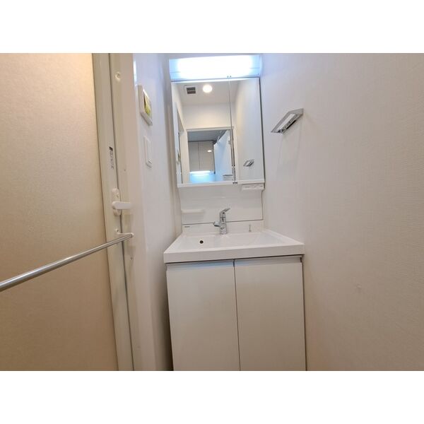 洗面設備　※同仕様写真となります。