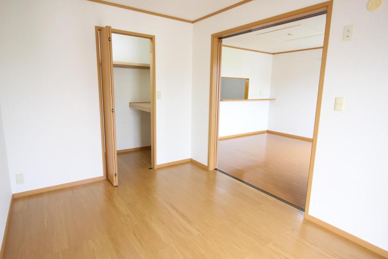 収納　ウォークインクローゼットのある洋室6帖