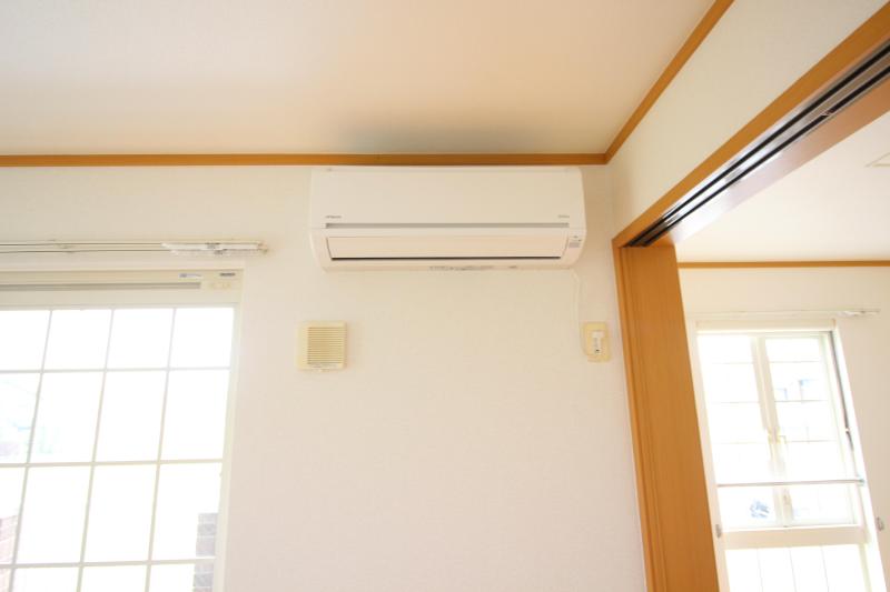 その他設備　リビングのエアコン