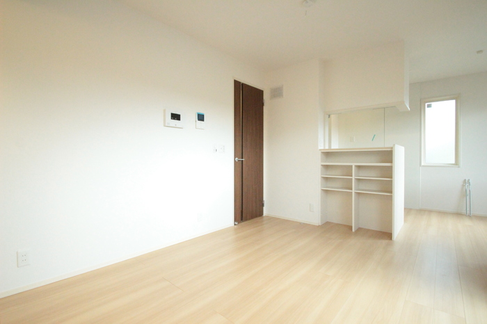 居室・リビング　☆明るい居間☆