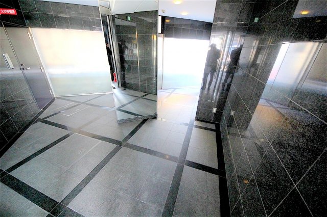 ロビー　ラナップスクエア新福島