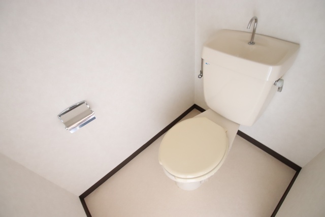 トイレ　別のお部屋のお写真です。※現状優先