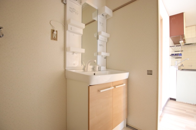洗面設備　別のお部屋のお写真です。※現状優先