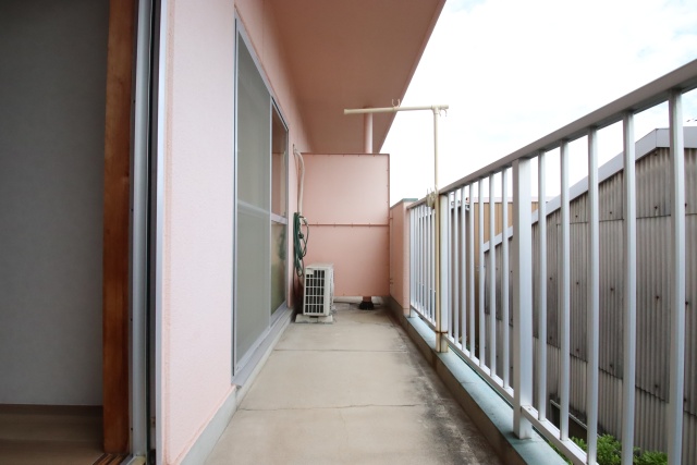 バルコニー　別のお部屋のお写真です。※現状優先