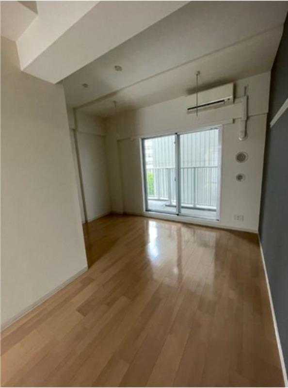 居室・リビング　同物件内別号室のお写真になります