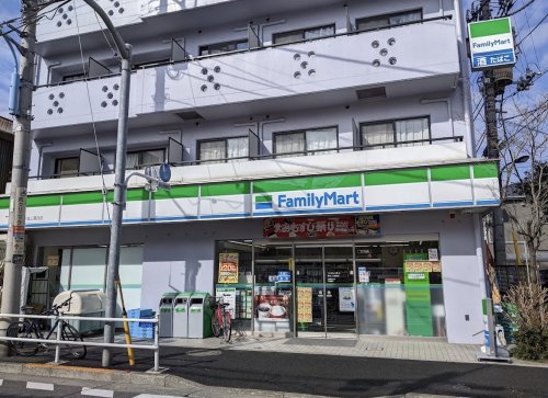 コンビニ　ファミリーマート 新宿上落合店（コンビニ）まで106m