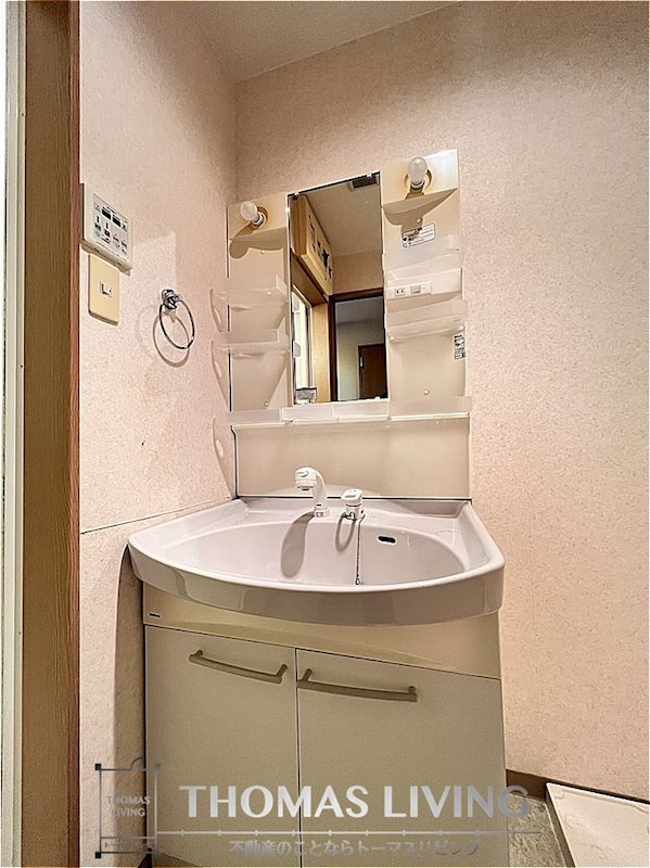 洗面設備　洗面台御座いますよ。