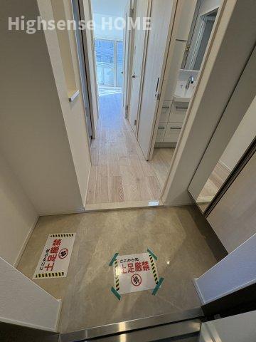 玄関　収納もある玄関です