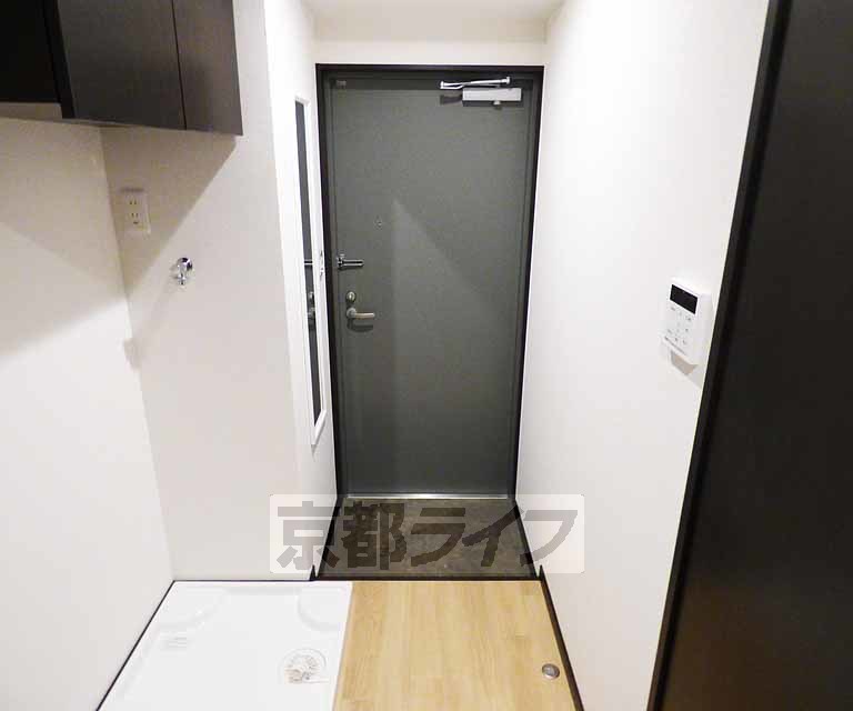 玄関　広々とした玄関です。