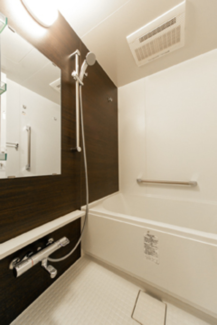 バス・シャワールーム　※写真は同タイプ住戸です。