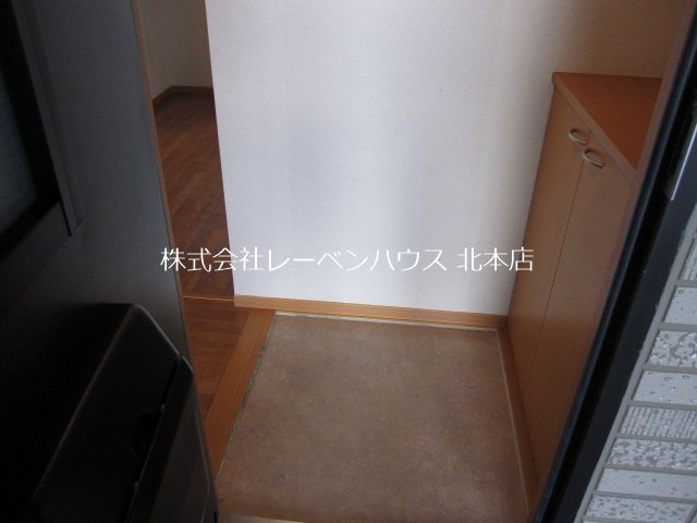 玄関　レーベンハウス北本店へ　048-590-5757