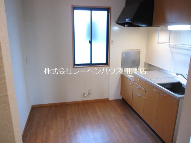 キッチン　レーベンハウス北本店へ　048-590-5757