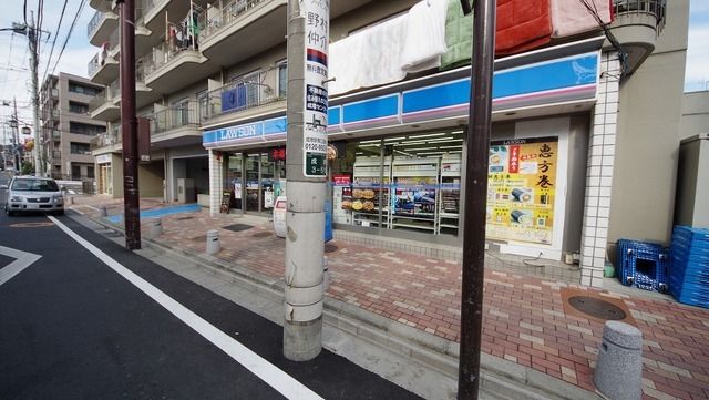コンビニ　ローソン 成増北口通り店（コンビニ）まで119m
