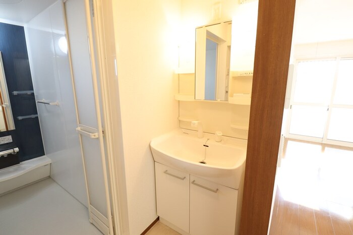 洗面設備　洗髪洗面化粧台