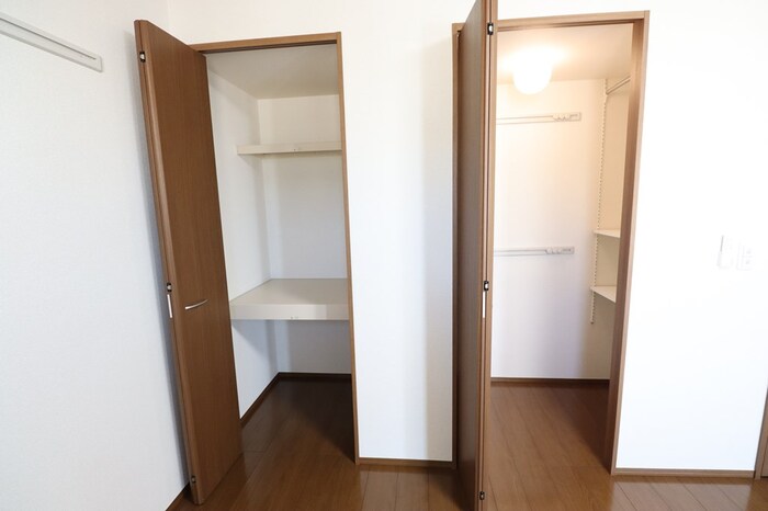 収納　ワンステップクローゼット＋収納