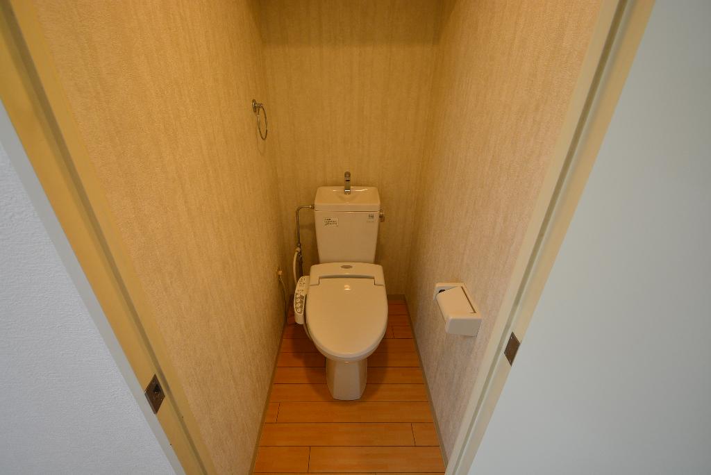 トイレ　シャワー付トイレ