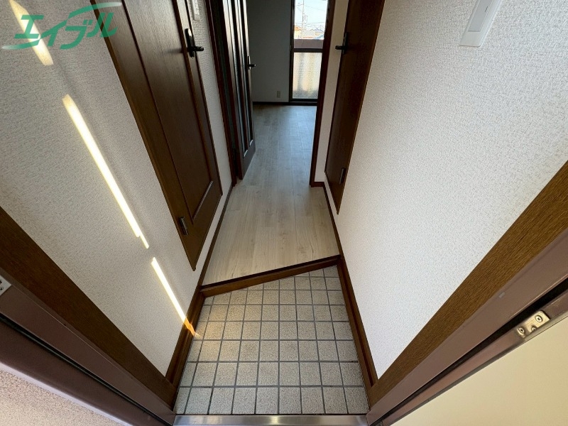 玄関　別部屋参考写真です