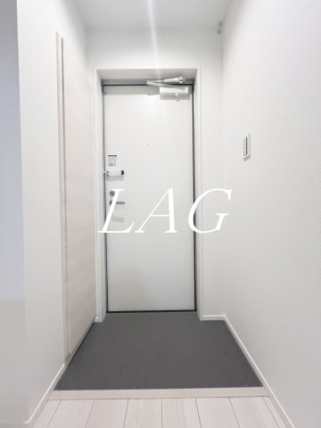 玄関　玄関です。（同仕様設備です）