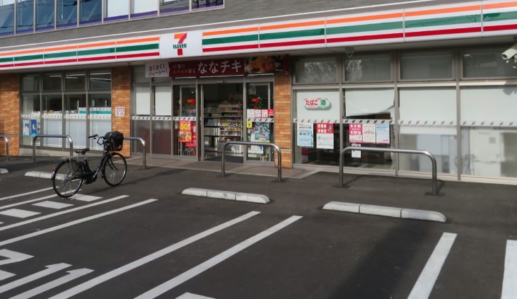 コンビニ　セブンイレブン 座間入谷東3丁目店（コンビニ）まで421m