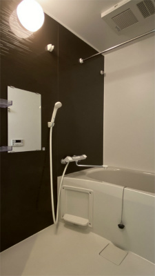 バス・シャワールーム　浴室乾燥機完備♪