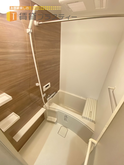 バス・シャワールーム　１日の疲れをバスルームでゆっくりと…。