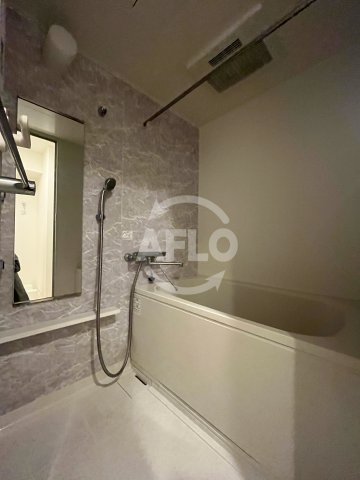 バス・シャワールーム　ストーム　浴室