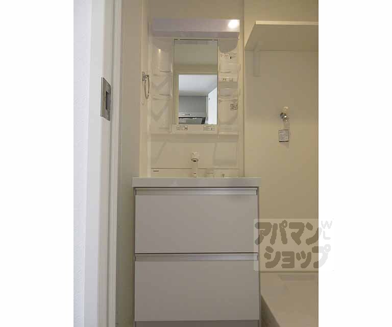 洗面設備　大きくて使いやすい洗面台・