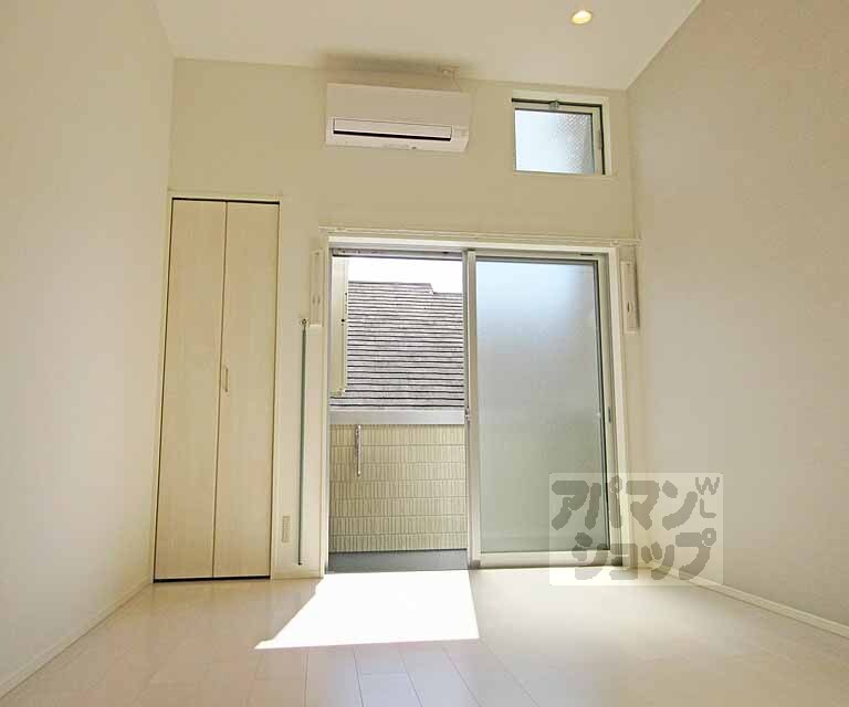 居室・リビング　明るくて開放的！洋室６．５帖です！