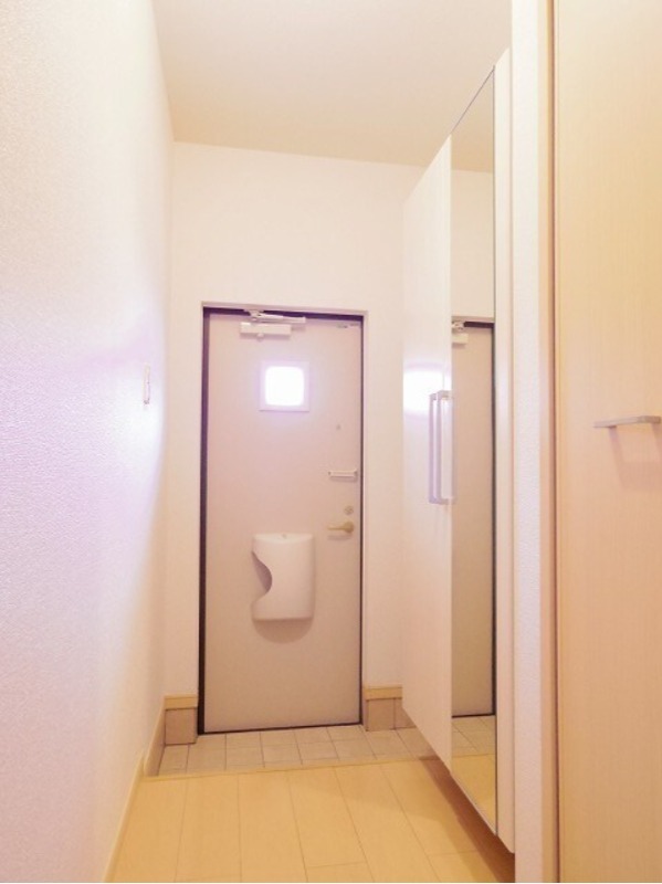 玄関　図面と現状に相違がある場合には現状を優先