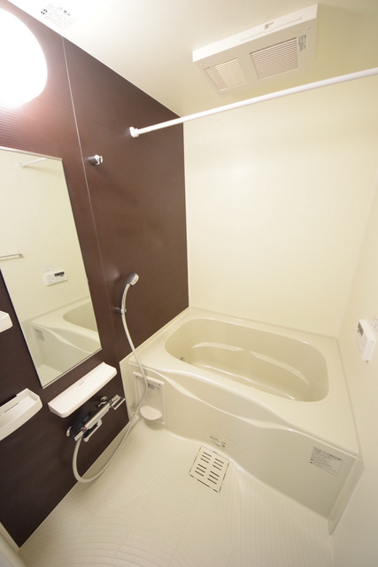 バス・シャワールーム　～今日はひのきの入浴剤です～