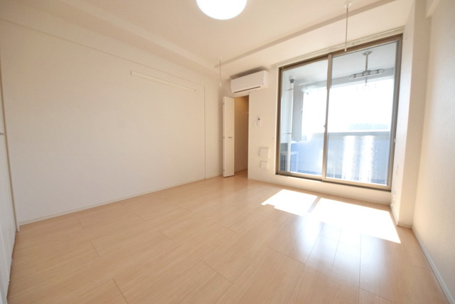 居室・リビング　～明るいお部屋ですね～