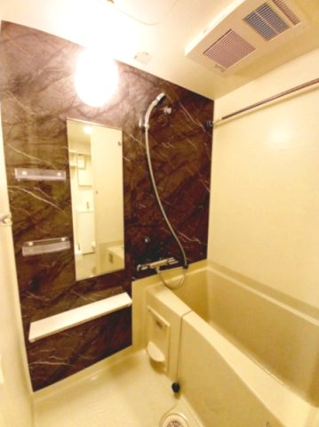 バス・シャワールーム　風呂