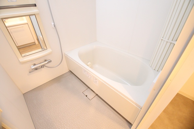 バス・シャワールーム　※別室の参考写真の為、現況優先です。